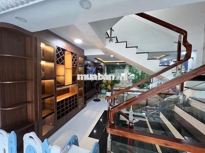 Nhà đẹp 4 tầng, tặng full NỘI THẤT, hẻm xe hơi Huỳnh Tấn Phát,  Quận 7