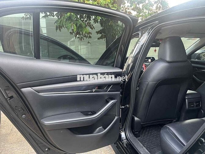 Mazda 3 2022 1.5L Luxury - 68000 km