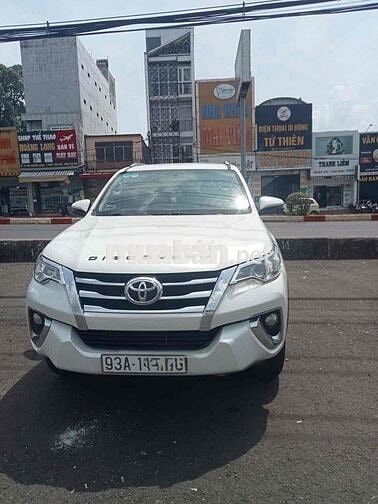 Bán xe FORTUNER 2.4G 4x2  Dầu số tự động 799Tr TL