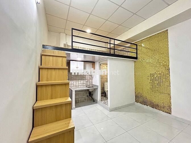 Phòng duplex 32m² – gần chợ Hoàng Hoa Thám, ngay trục Cộng Hòa