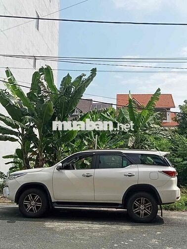 Bán xe FORTUNER 2.4G 4x2  Dầu số tự động 799Tr TL