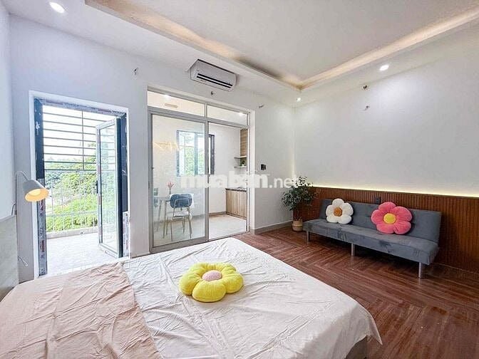 Phòng Studio Ban Công - Tách Bếp Full Nội thất Giá Rẻ Khu HimLam Quận