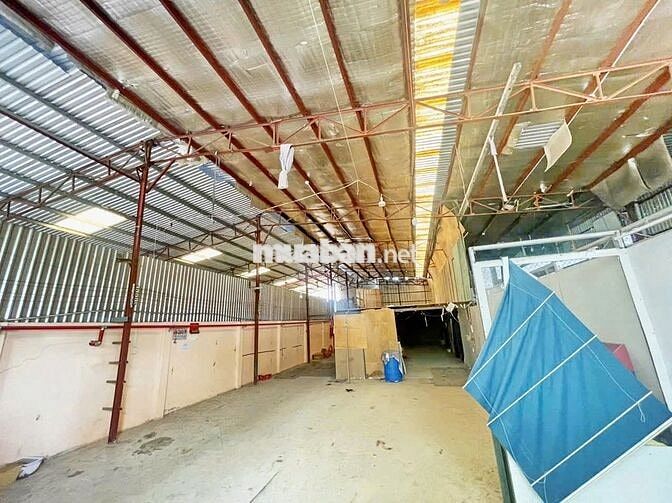 CHO THUÊ KHO XE TẢI ĐS TÂN QUY QUẬN 7 300M2 GIÁ 25TR/ THÁNG