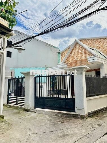 NHÀ GIẢ BIỆT THỰ -SÂN RỘNG 20M - LÂM VĂN BỀN - XE HƠI TẬN NHÀ - 118M2