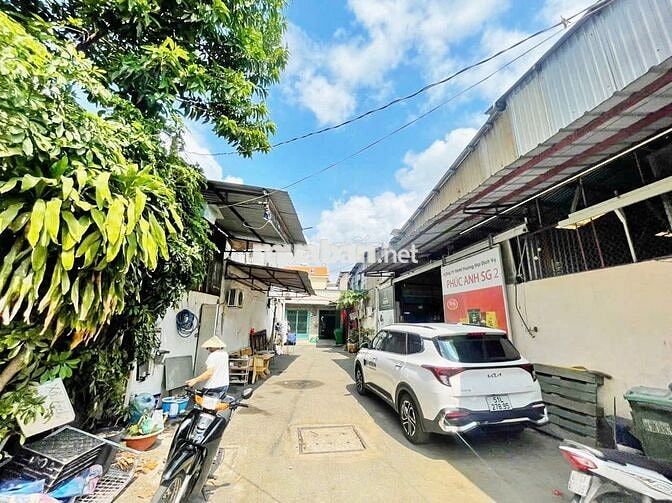 CHO THUÊ KHO XE TẢI ĐS TÂN QUY QUẬN 7 300M2 GIÁ 25TR/ THÁNG