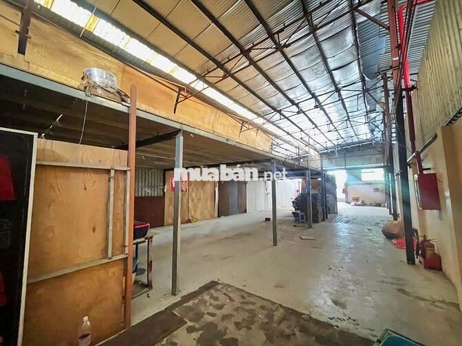 CHO THUÊ KHO XE TẢI ĐS TÂN QUY QUẬN 7 300M2 GIÁ 25TR/ THÁNG