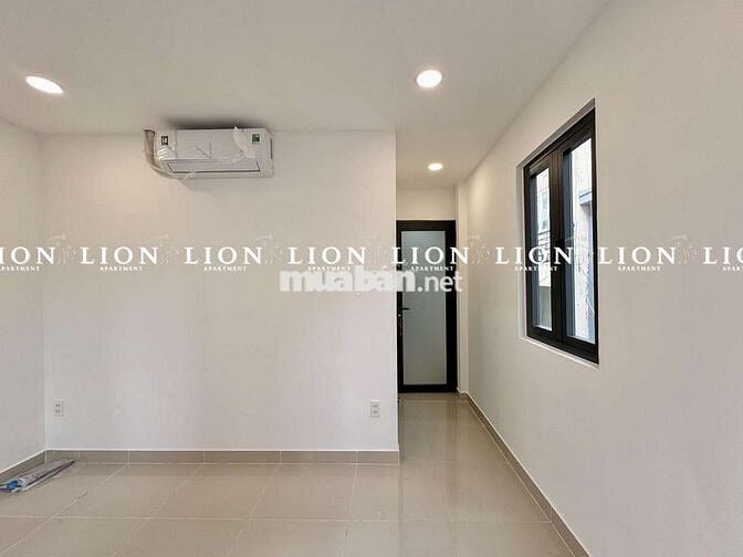 Cho thuê phòng ban công mặt trước Q3 gần ĐH UEH, ĐH Huflit