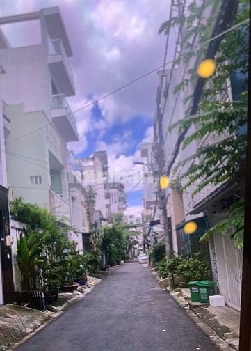 Bán nhà 233m2 ngang 16m dài 15m giá rẻ 18,5 đồng 