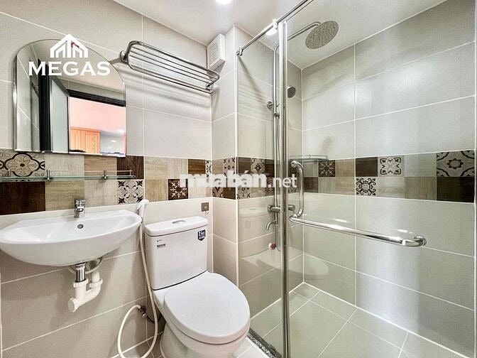 TRỐNG SẴN _ CĂN HỘ DUPLEX _ 2 KO GIAN NGỦ GẦN VÒNG XOAY DÂN CHỦ