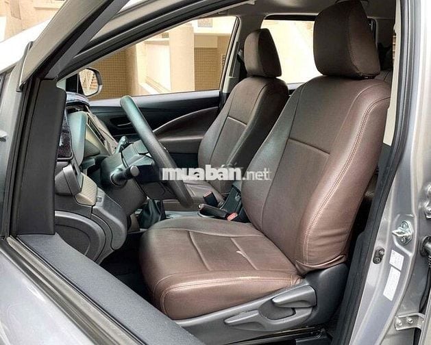Toyota Innova 2024 E 2.0 MT - 55000 km
