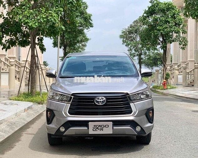 Toyota Innova 2024 E 2.0 MT - 55000 km