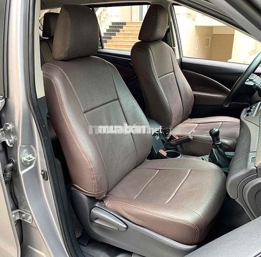 Toyota Innova 2024 E 2.0 MT - 55000 km