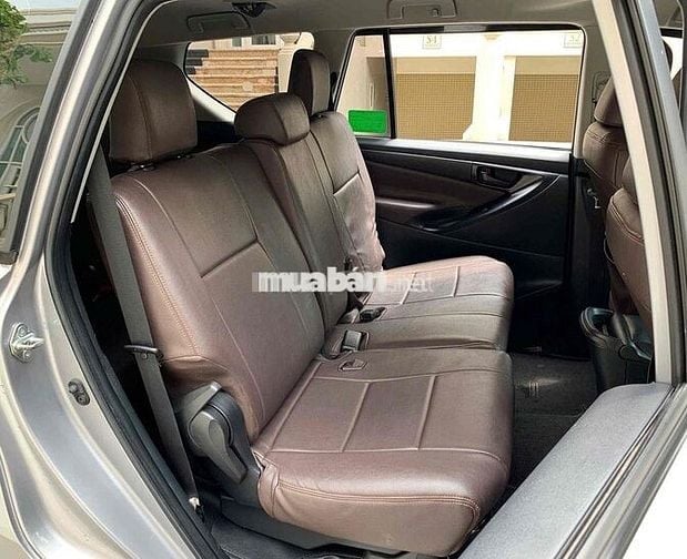 Toyota Innova 2024 E 2.0 MT - 55000 km