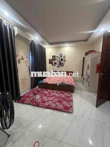 Nhà Đẹp ô tô Ngủ Trong Nhà Kinh Doanh Đa Dạng