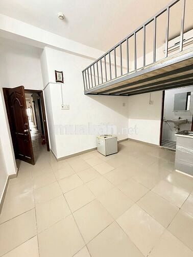 DUPLEX CÓ MÁY LẠNH - GIÁ RẺ NGAY ETOWN - PHÒNG RỘNG