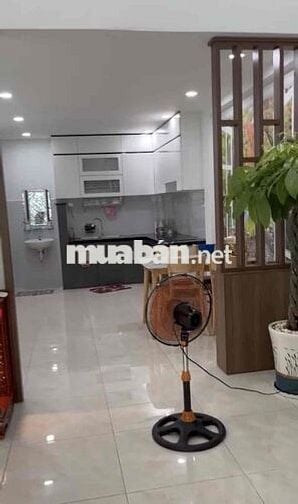 bán nhà hẽm 76 Đường lê văn phan 5,5m *11m