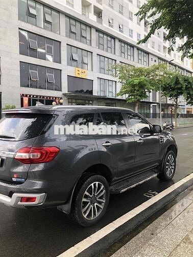 Ford Everest 2020 Titanium  AT 4x2 - 300tr nhận xe