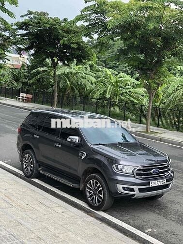 Ford Everest 2020 Titanium  AT 4x2 - 300tr nhận xe