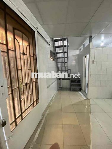Nhà Nguyễn Hữu Cảnh - 2 phút đến quận 1 - phù hợp gia đình 4 người/ SV