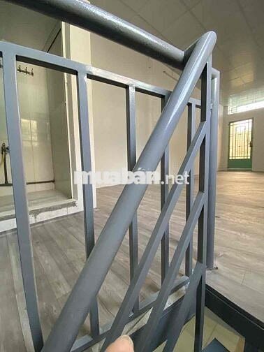Nhà Nguyễn Hữu Cảnh - 2 phút đến quận 1 - phù hợp gia đình 4 người/ SV