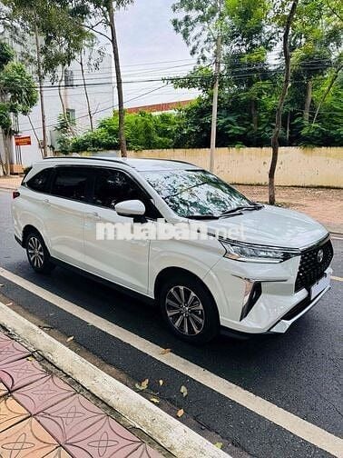Toyota Veloz Cross 2022 CVT - (Xe Gia Đình 100%)