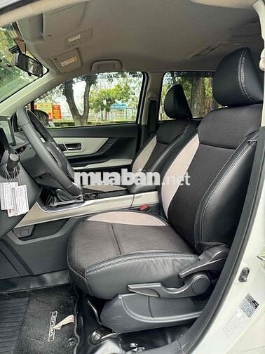 Toyota Veloz Cross 2022 CVT - (Xe Gia Đình 100%)