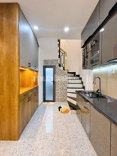 ⭐️Nhà 1 lầu tuyệt đẹp CAO CẤP hẻm sau lưng Mặt tiền Trương Đăng Quế, P