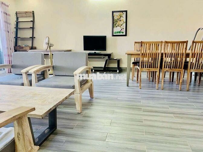 Cho thuê chung cư Saigonres Nguyễn Kim 3PN view biển full nội thất