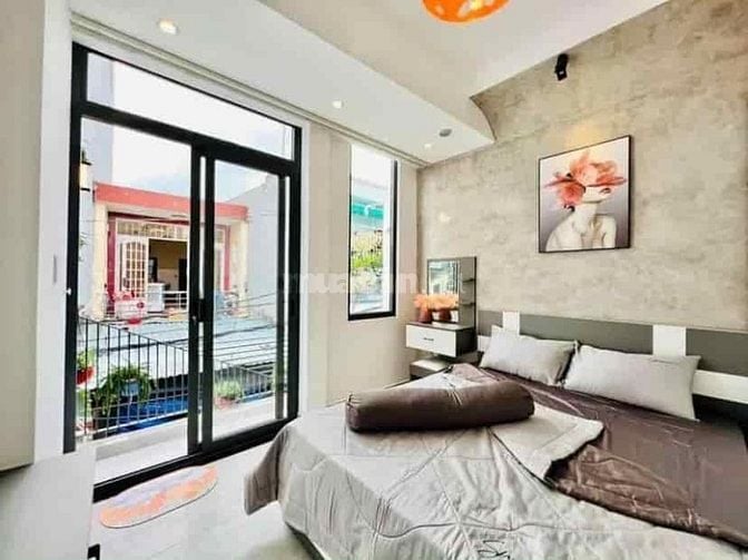 Nhà đẹp bán Gấp DT 42m2 Đoàn Văn Bơ P13 Quận 4, Hẻm rộng shr