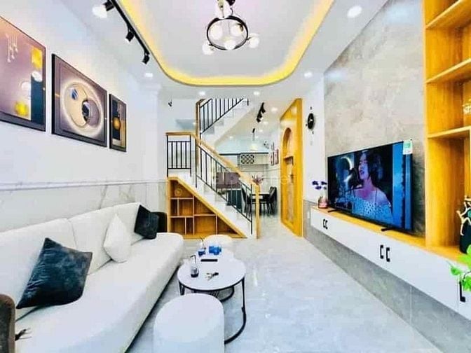 Nhà đẹp bán Gấp DT 42m2 Đoàn Văn Bơ P13 Quận 4, Hẻm rộng shr