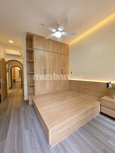 NHÀ MỚI ĐẸP, THANG MÁY, TRỆT, 3 LẦU, 60m2, 13.9 TỶ