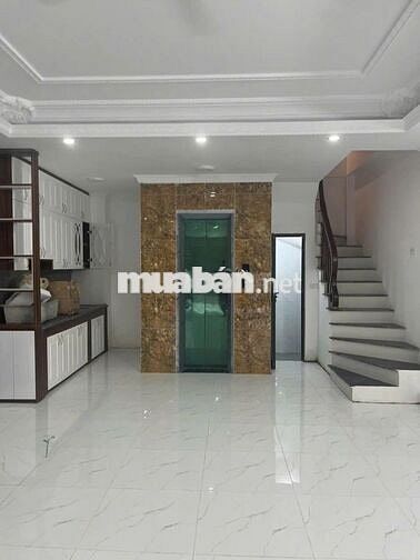 Nhà 50m2 x 6 Tầng Phường Sài Đồng Ô Tô Tránh Thông - 11.x tỷ