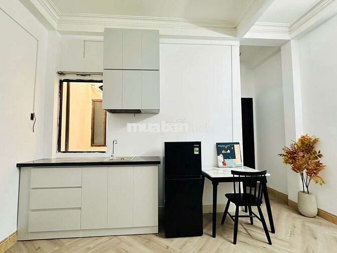 1 PHÒNG NGỦ, 1 PHÒNG KHÁCH - FULL NỘI THẤT - CỬA SỔ TRỜI -