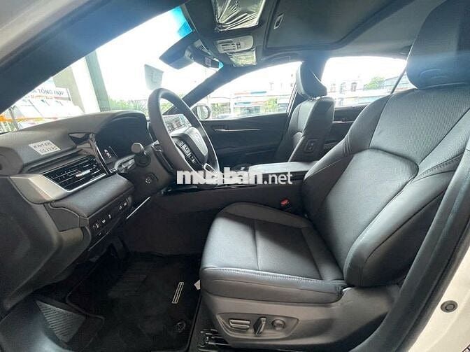 Toyota Camry 2025 2.5 HEV Mid
