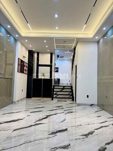 Nhà 4,1 x13,5 đúc 3 lầu thang máy phạm văn chiêu phường 16 gò vấp 