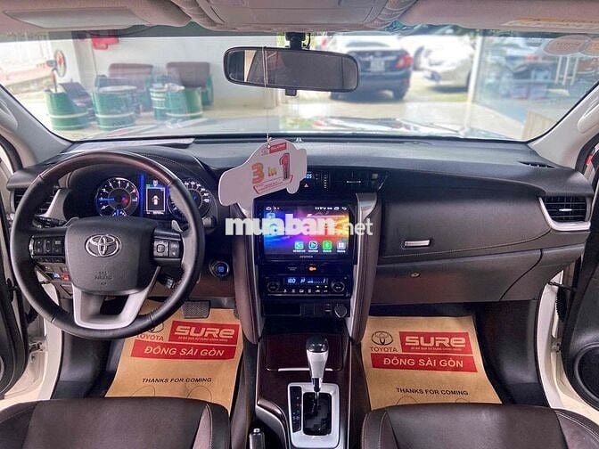 Toyota Fortuner 2019 máu trắng số tự động máy xăng