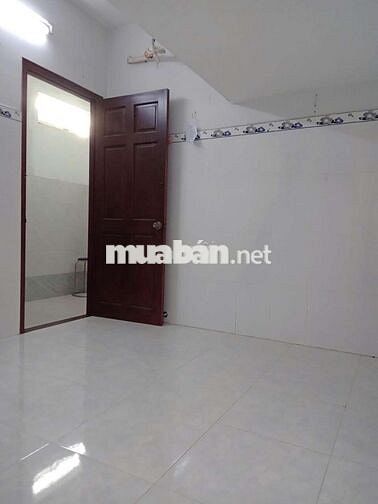 Phòng 14m2 có máy lạnh, WC riêng