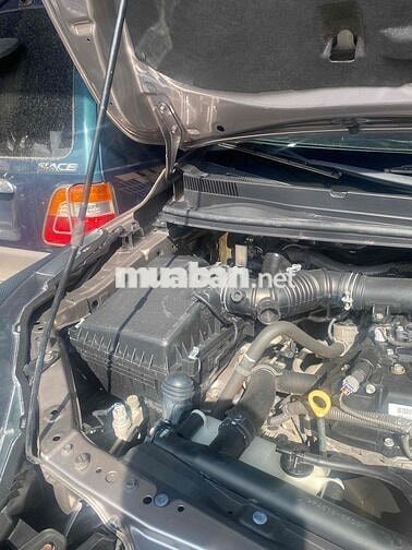 Toyota Innova 2019 2.0E - 140000 km