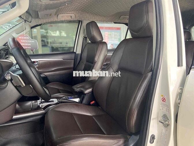 Toyota Fortuner 2019 máu trắng số tự động máy xăng