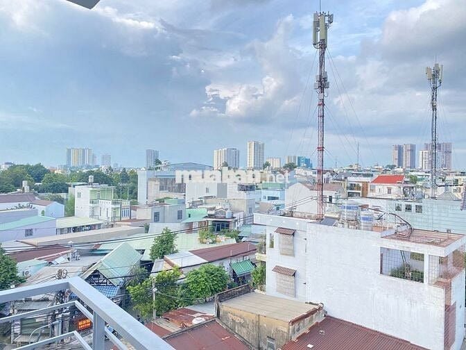 Kẹt tiền hạ giá bán gấp CHDV thu nhập cao ngay đường số 6, Linh Tây