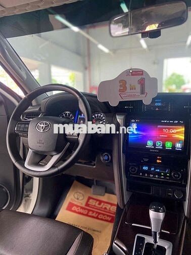 Toyota Fortuner 2019 máu trắng số tự động máy xăng
