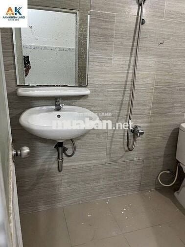 Kẹt tiền hạ giá bán gấp CHDV thu nhập cao ngay đường số 6, Linh Tây