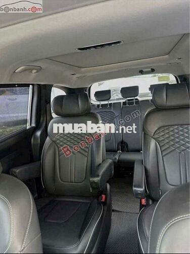 Hyundai Custin Cao Cấp 2.0T 2023