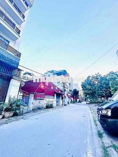 BÁN LÔ ĐẤT TẶNG NHÀ CẤP 4 - PHƯỜNG THẠCH BÀN - 20M RA CÔNG VIÊN - Ô