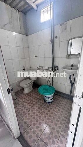 8tr/th rẻ quá khách ơi nhà cấp 4, làm kho xưởng hẻm tải dt 4❌34 có PN