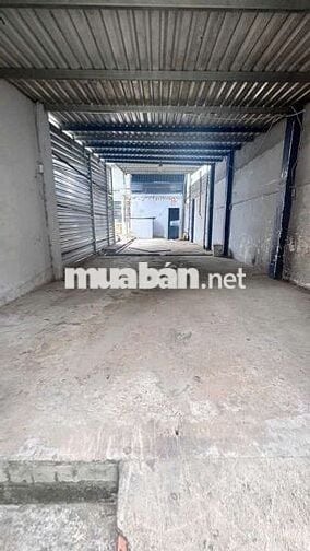 8tr/th rẻ quá khách ơi nhà cấp 4, làm kho xưởng hẻm tải dt 4❌34 có PN