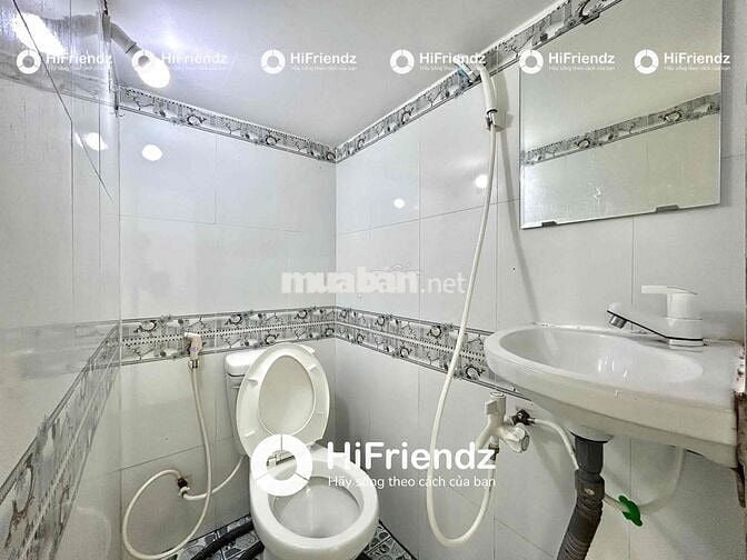 PHÒNG MỚI HOT SẴN MÁY LẠNH - CẦU THANG HỘP NGAY ĐẦM SEN, ĐH VĂN HIẾN