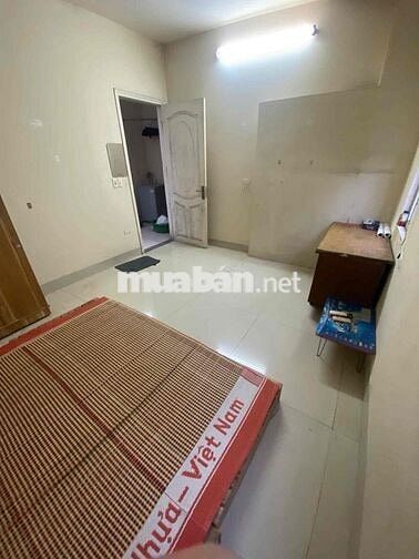 Cho thuê phòng Bát Khối- LB giá rẻ 2,3tr với 22m2