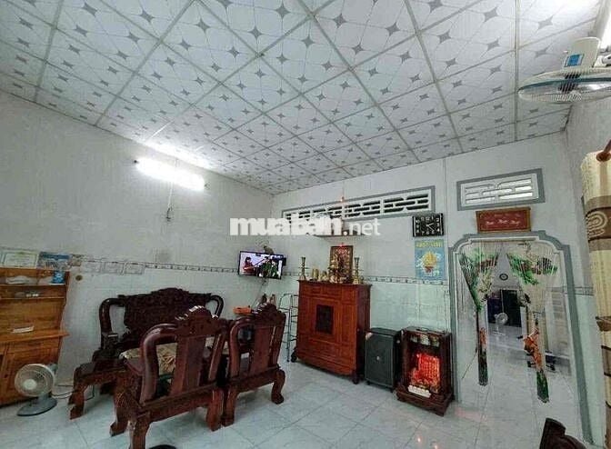 CẦN BÁN LẠI NHÀ CẤP 4 SẠCH ĐANG Ở GIÁ THANH LÝ
