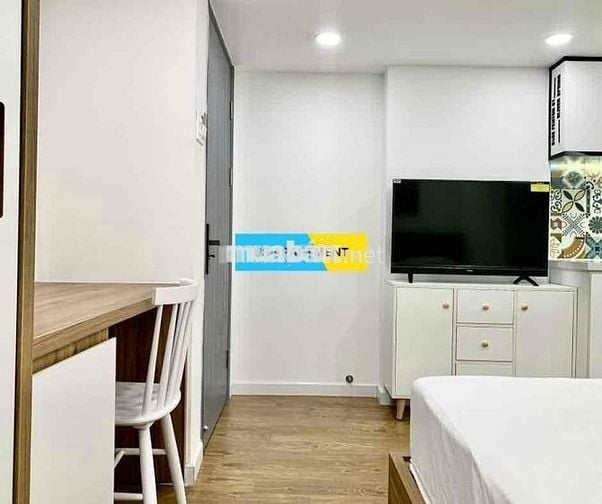CĂN HỘ FULL NỘI THẤT NGAY ĐỐI DIỆN CÔNG VIÊN GIA ĐỊNH